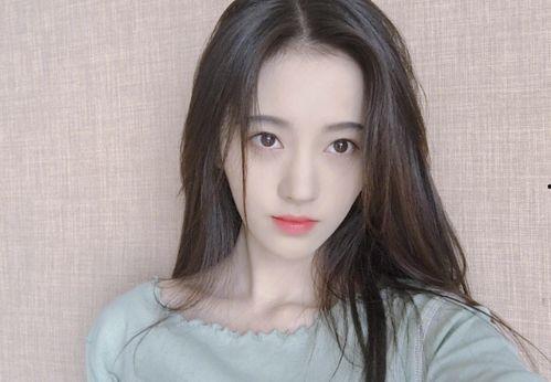 爱豆吃瓜娱乐酱鞠婧祎,爱豆吃瓜娱乐酱，揭秘明星幕后生活”